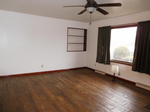 1614 Sharon Road Streator, IL 61364 - Photo 2 of 27