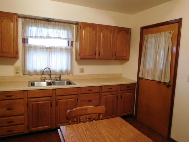 1614 Sharon Road Streator, IL 61364 - Photo 13 of 27