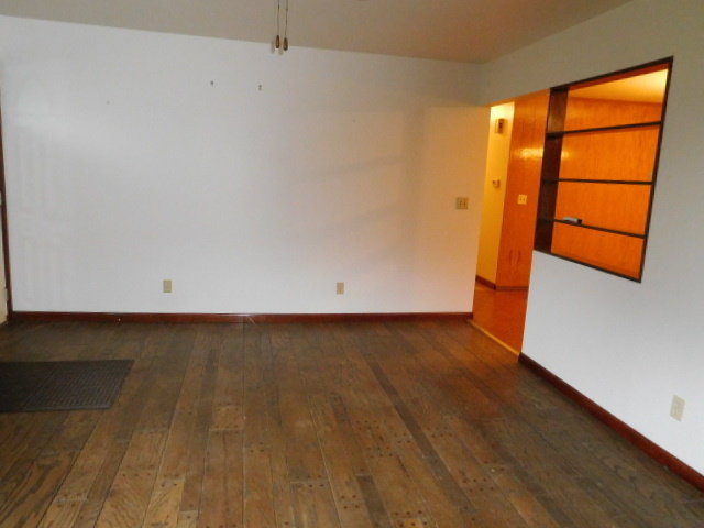1614 Sharon Road Streator, IL 61364 - Photo 4 of 27