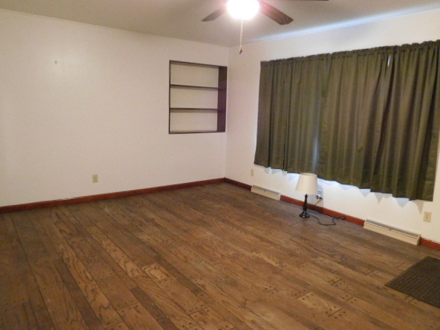 1614 Sharon Road Streator, IL 61364 - Photo 5 of 27