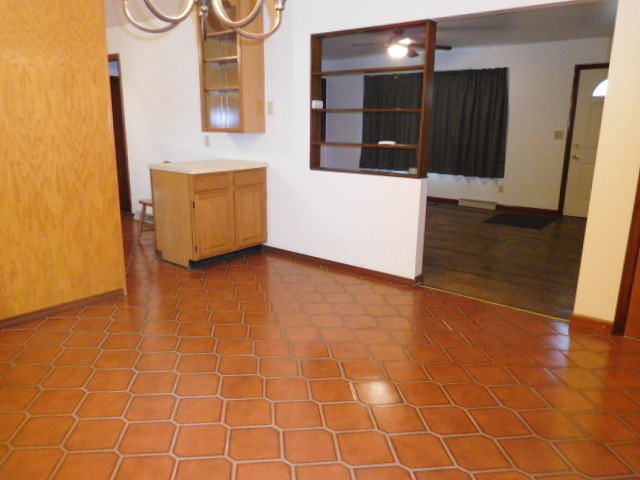 1614 Sharon Road Streator, IL 61364 - Photo 8 of 27