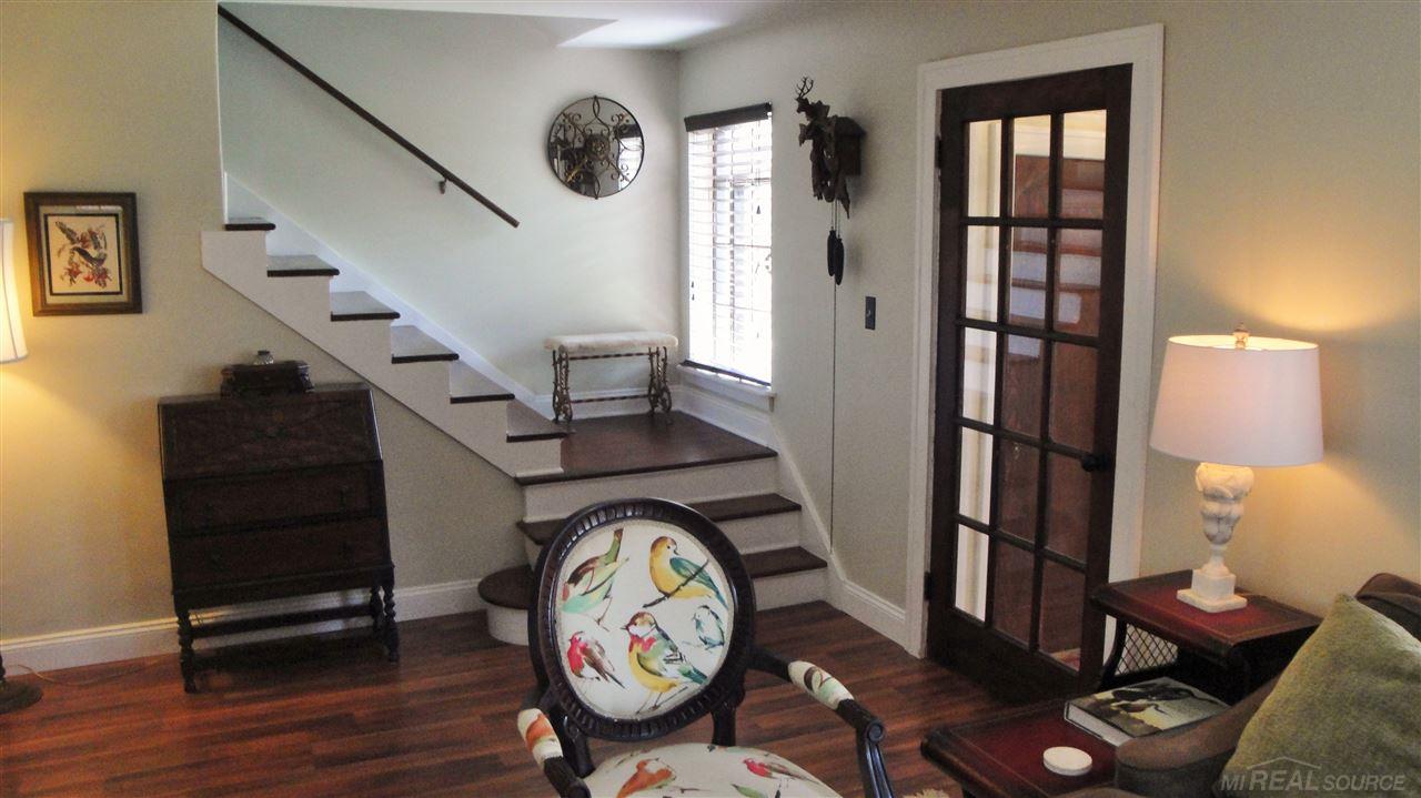 5760 Yorkshire Road Detroit, MI 48224 - Photo 8 of 35 31317697-7.JPG