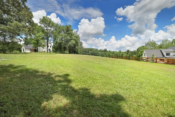 $190,000 | 1995 Spencer Mill Road, Burns, TN 37029