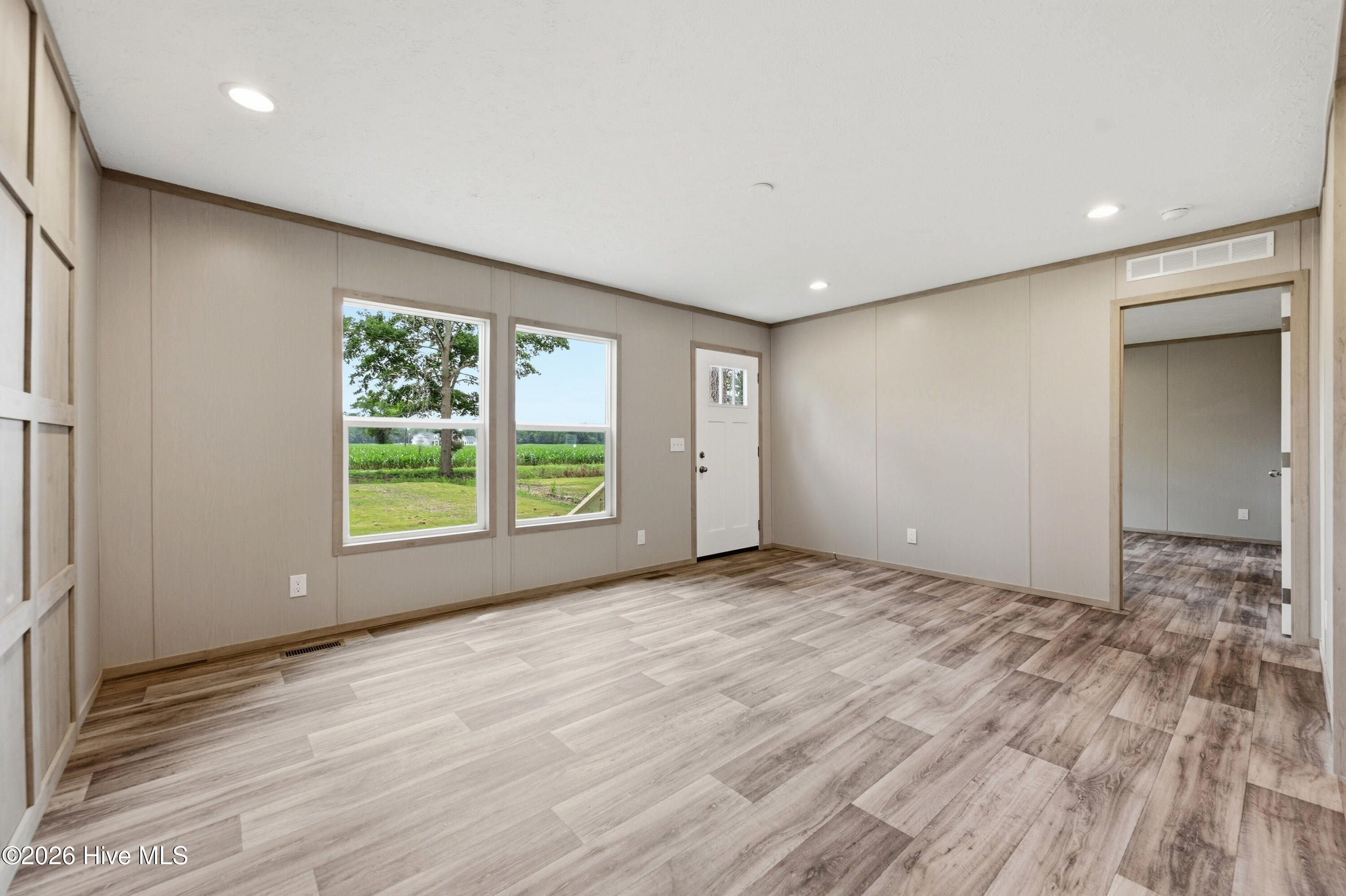1200 Pony Farm Road Jacksonville, NC 28540 - Photo 5 of 48 living area