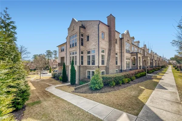 $909,000 | 2381 Brissett Lane, Brookhaven, GA 30319
