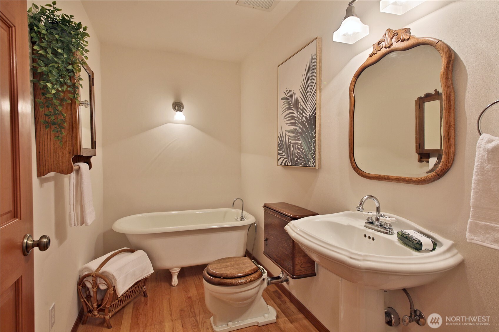 2151 North Bluff Road Greenbank, WA 98253 - Photo 12 of 40