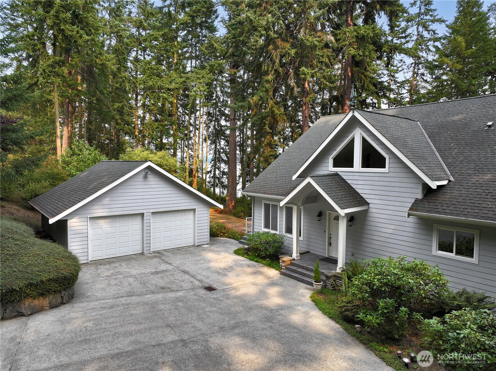 2151 North Bluff Road Greenbank, WA 98253 - Photo 3 of 40