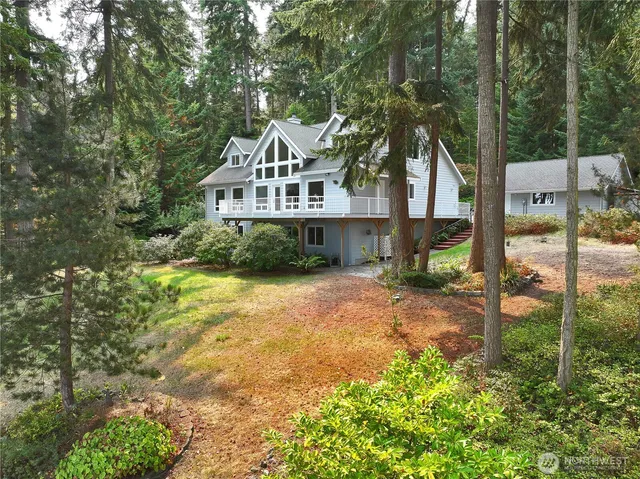 $1,699,000 | 2151 North Bluff Road, Greenbank, WA 98253