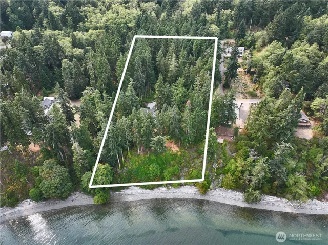 $1,699,000 | 2151 North Bluff Road, Greenbank, WA 98253