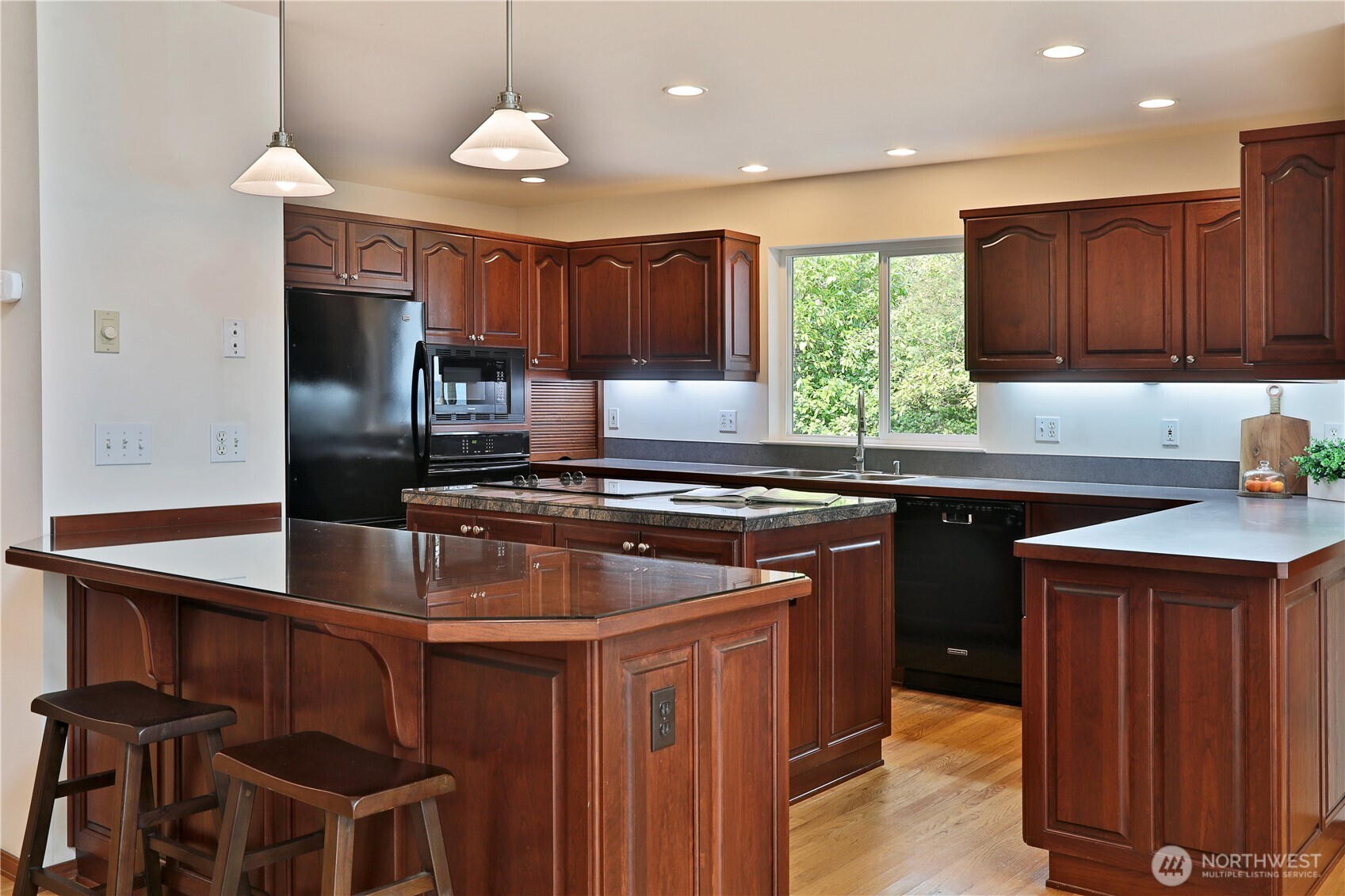 2151 North Bluff Road Greenbank, WA 98253 - Photo 7 of 40