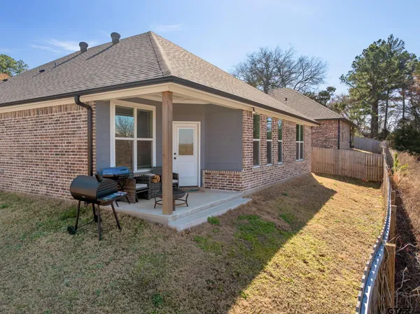 $349,000 | 8435 Lakeway Drive, Tyler, TX 75703