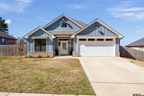 $349,000 | 8435 Lakeway Drive, Tyler, TX 75703