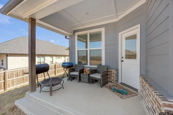 $349,000 | 8435 Lakeway Drive, Tyler, TX 75703