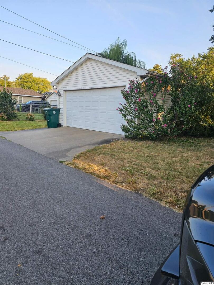 2526 Chestnut Street Quincy, IL 62301 - Photo 16 of 19 Gallery Image 16