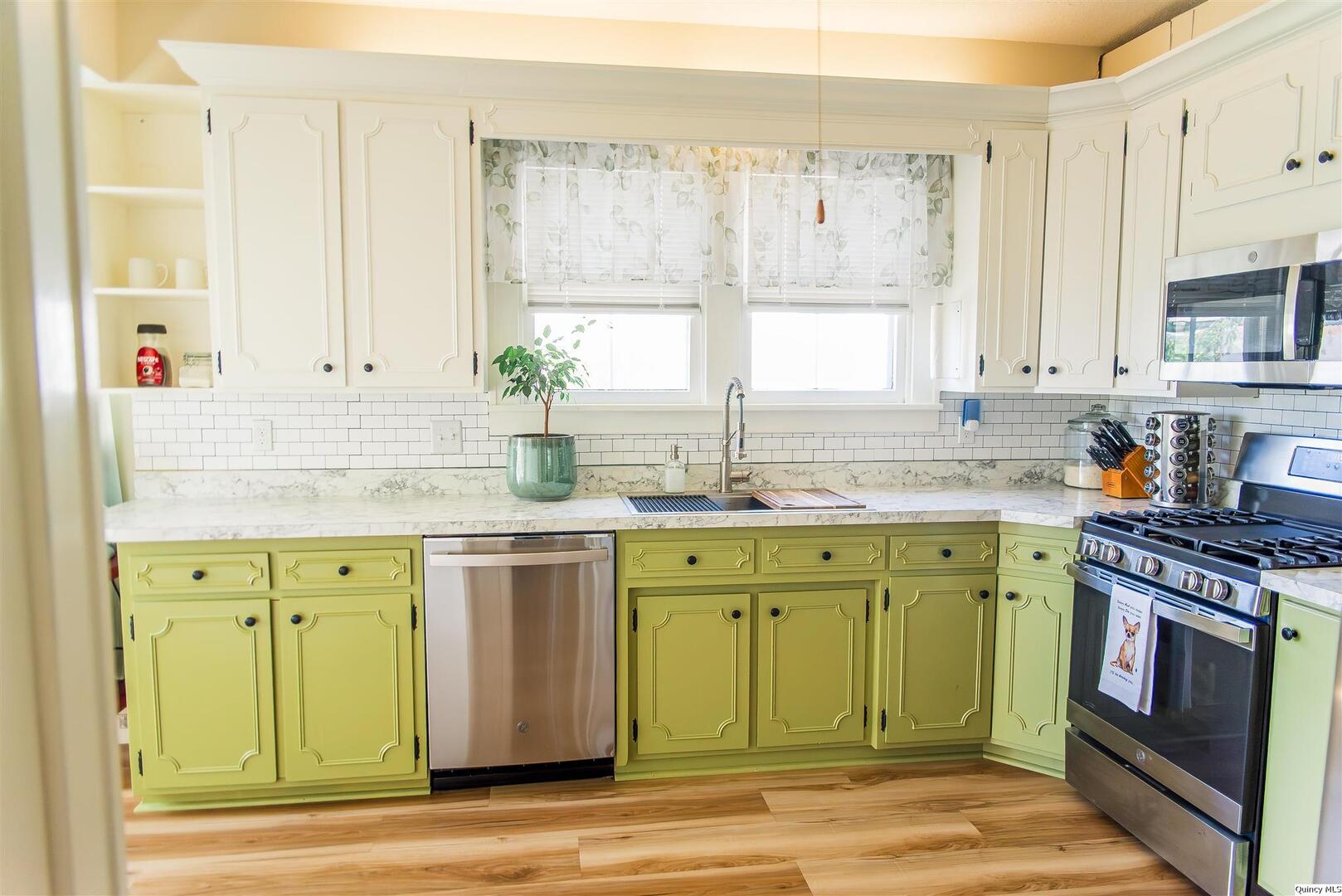 2526 Chestnut Street Quincy, IL 62301 - Photo 6 of 19 Gallery Image 6