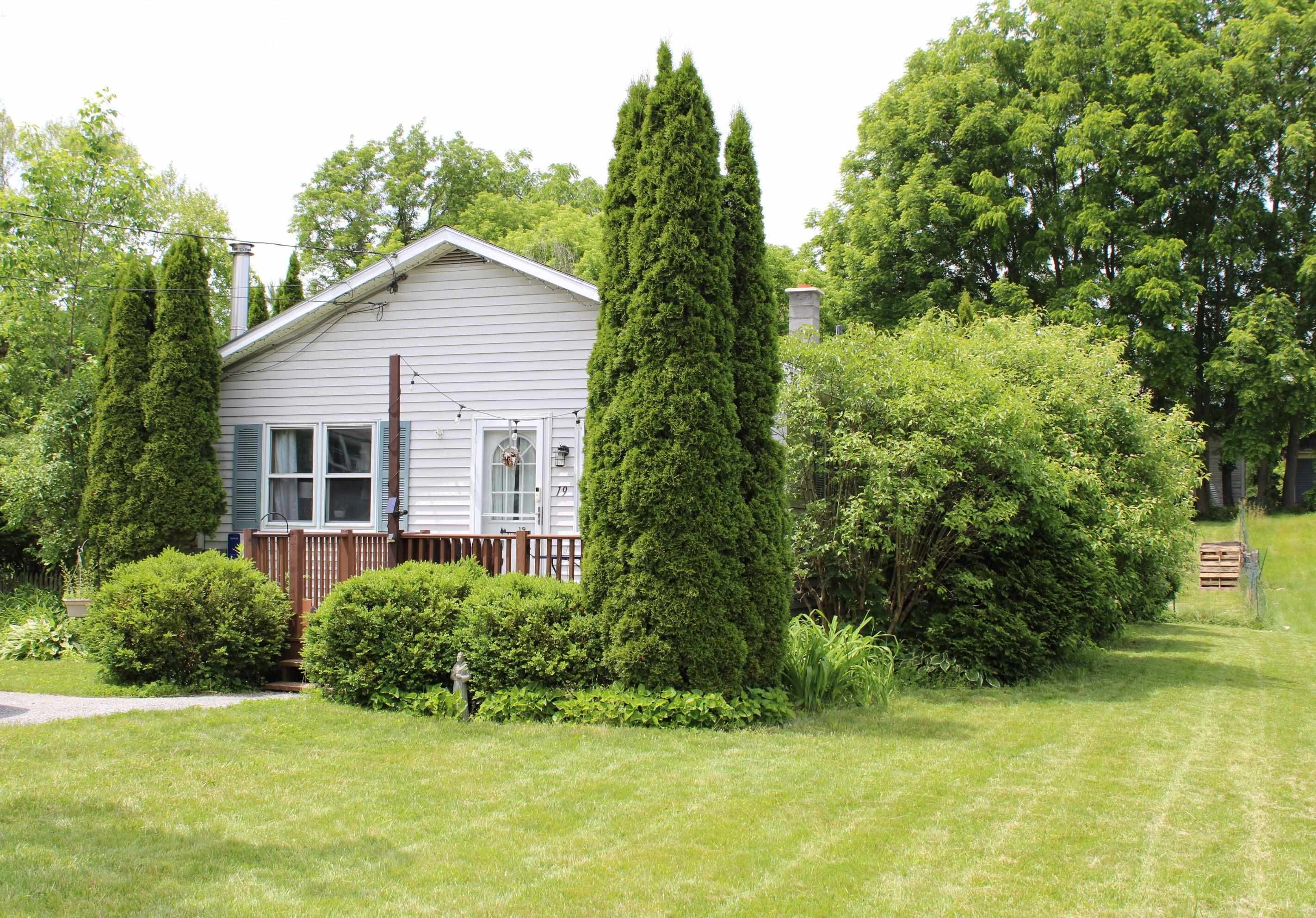 19 Phillips Street Rutland, VT 05701 - Photo 3 of 35