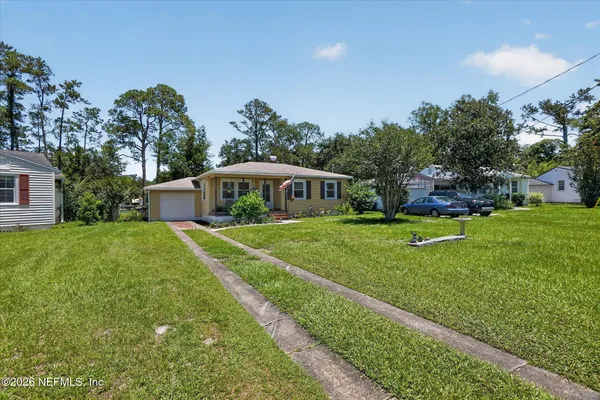 $295,000 | 5503 Lakewood Circle East, Jacksonville, FL 32207