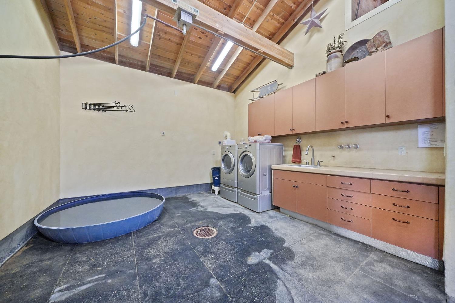 11195 Vintage Road Ione, CA 95640 - Photo 80 of 92 a view of a kitchen with a sink
