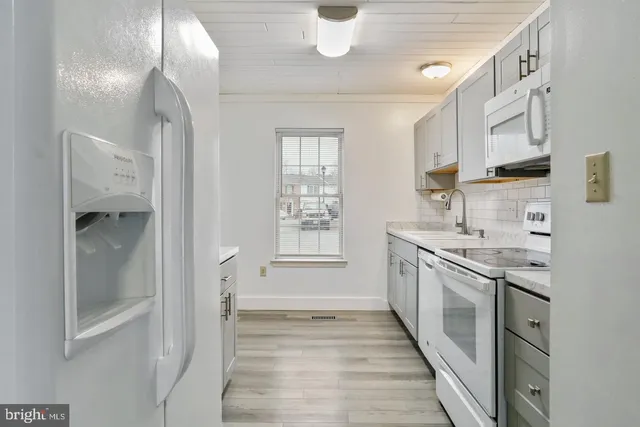 $1,845 | 302 Freeton Court, Stephens City, VA 22655