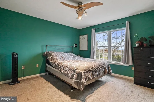 $1,845 | 302 Freeton Court, Stephens City, VA 22655