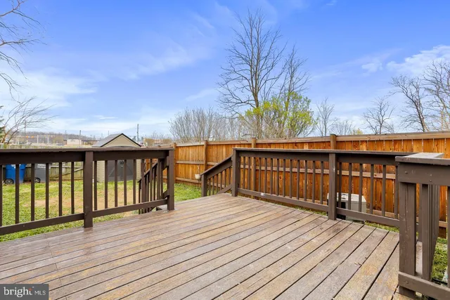 $1,845 | 302 Freeton Court, Stephens City, VA 22655