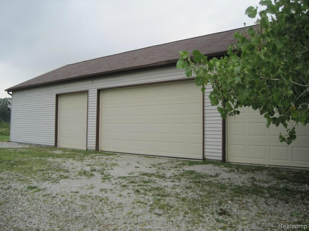 1712 Hessen Road Columbus, MI 48063 - Photo 2 of 10 Hessen 017.jpg