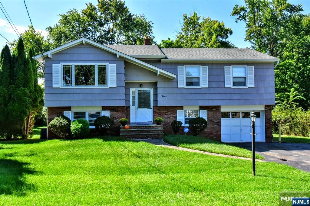 3 Richard Court Butler, NJ 07405 - Photo 1 of 30 Gallery Image 1