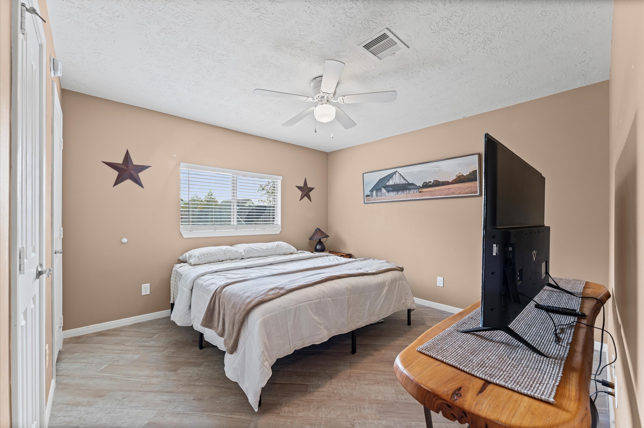 6806 Amistad Court Manvel, TX 77578 - Photo 21 of 40 secondary #2 bedroom with new title