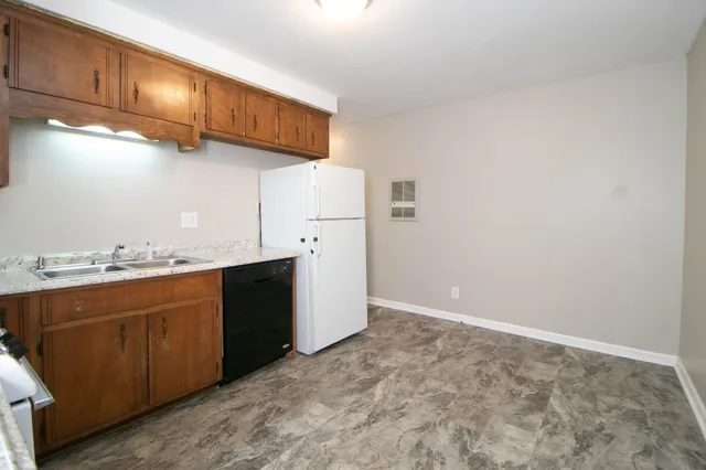 $780 | 1436 McCan Drive, Unit A, Clarksville, TN 37043