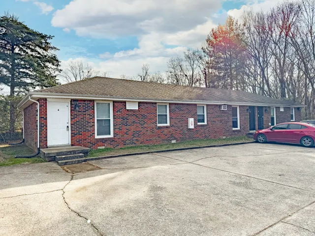 $780 | 1436 McCan Drive, Unit A, Clarksville, TN 37043