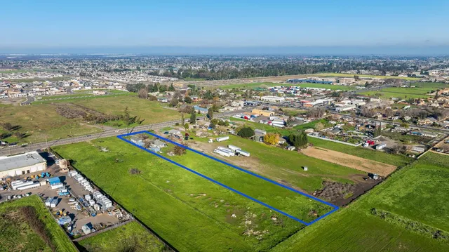 an aerial view of tennis court