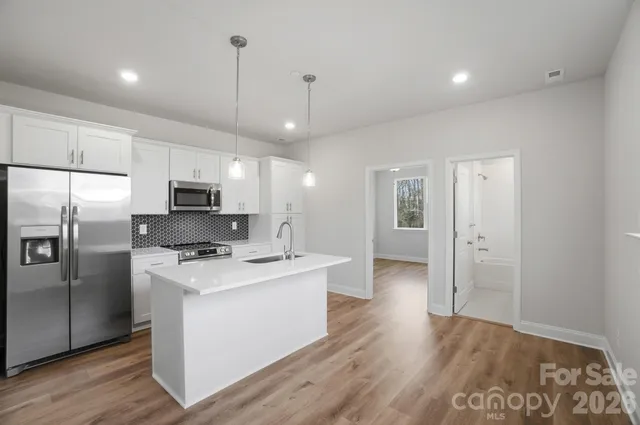 $794,900 | 339 Gray Drive, Charlotte, NC 28213