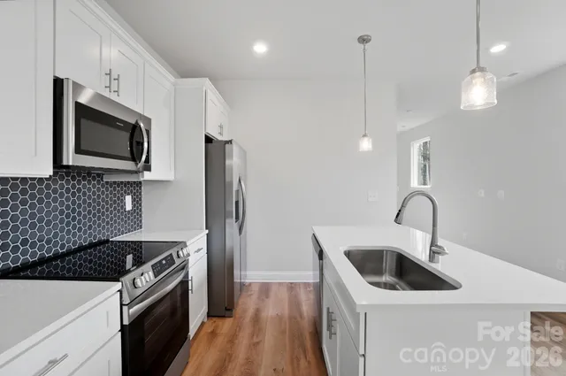 $794,900 | 339 Gray Drive, Charlotte, NC 28213