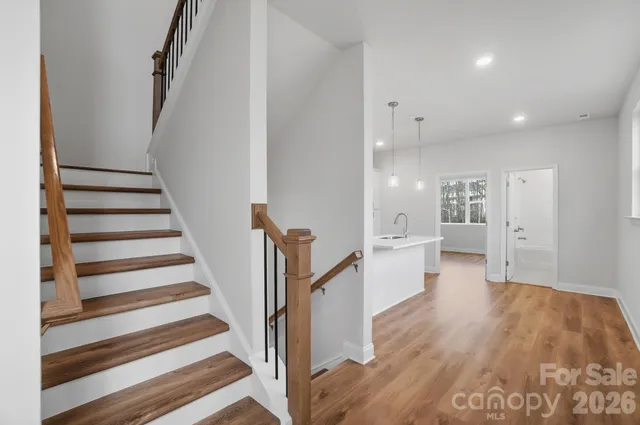 $794,900 | 339 Gray Drive, Charlotte, NC 28213