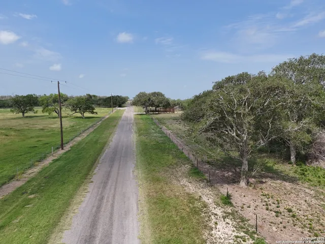 $800,000 | 4552 Mineral Cemetery Road, Beeville, TX 78102