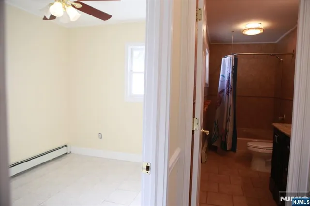 $3,200 | 2 Harvey Avenue, Unit A, Rochelle Park, NJ 07662