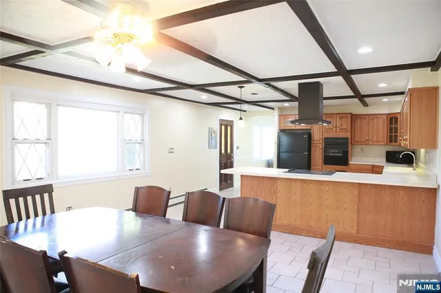 $3,200 | 2 Harvey Avenue, Unit A, Rochelle Park, NJ 07662