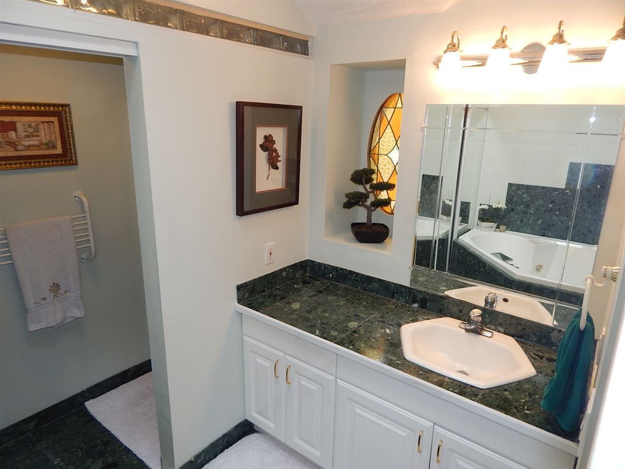 29 Sharon Road Windham, NH 03087 - Photo 18 of 34