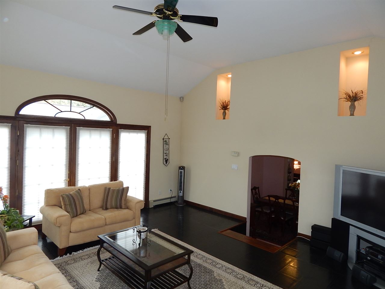 29 Sharon Road Windham, NH 03087 - Photo 4 of 34