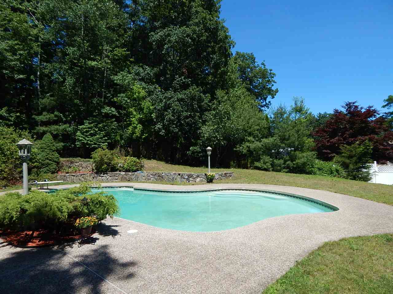 29 Sharon Road Windham, NH 03087 - Photo 32 of 34