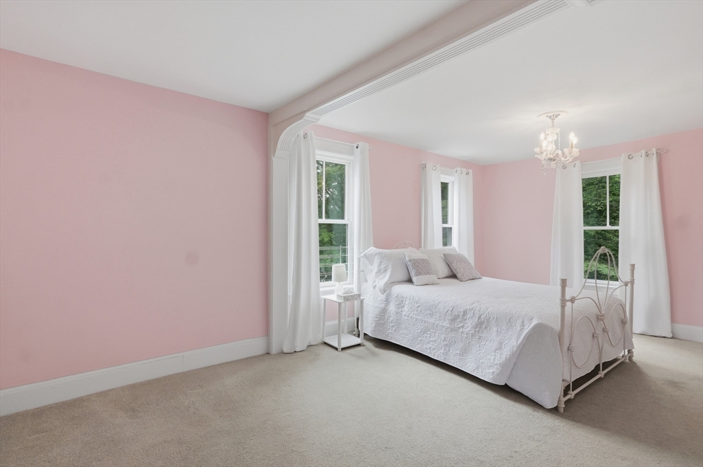 239 Fairmount Street Lowell, MA 01852 - Photo 22 of 42