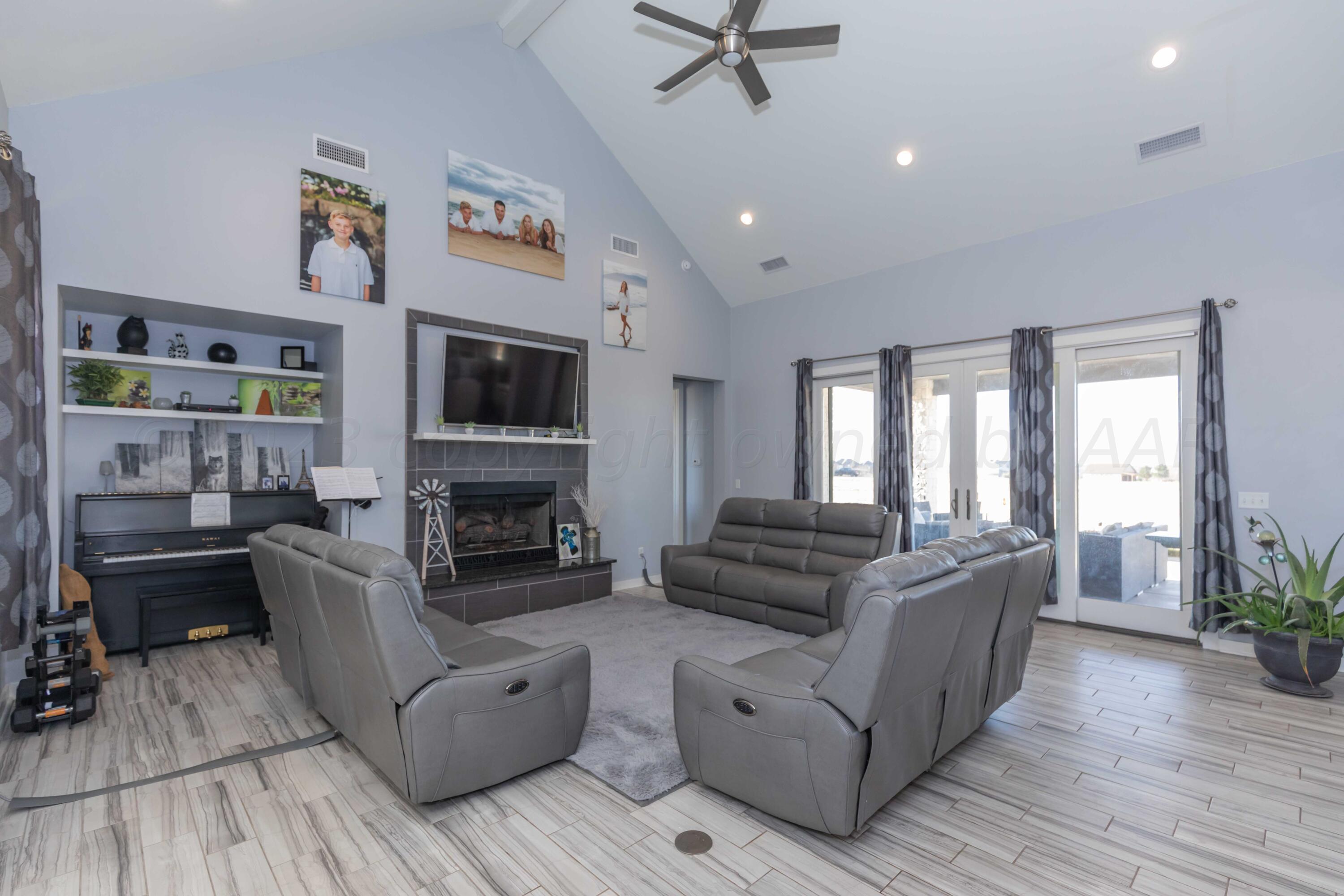 14800 Canyon Pass Road Amarillo, TX 79118 - Photo 15 of 106 LIVING ROOM VIEW 2
