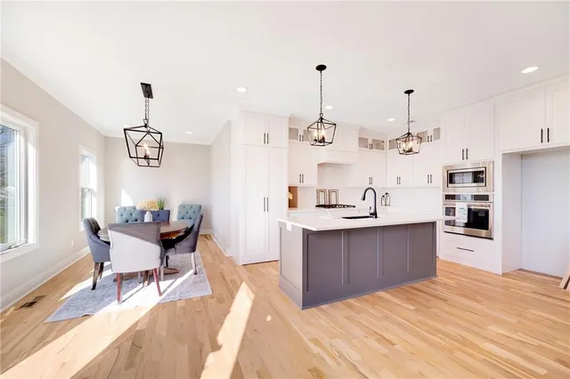 $532,900 | 1512 Country Club Drive, Pleasant Hill, MO 64080