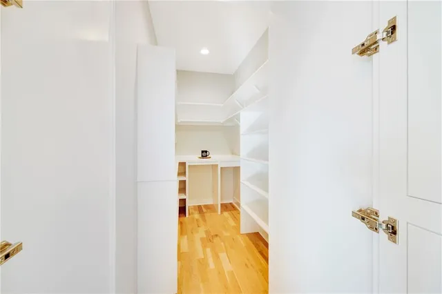 $532,900 | 1512 Country Club Drive, Pleasant Hill, MO 64080