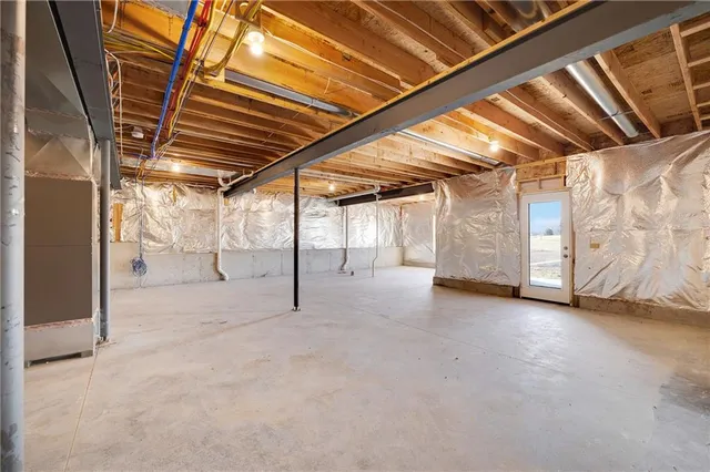 $532,900 | 1512 Country Club Drive, Pleasant Hill, MO 64080