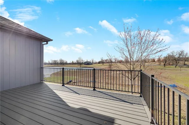 $532,900 | 1512 Country Club Drive, Pleasant Hill, MO 64080