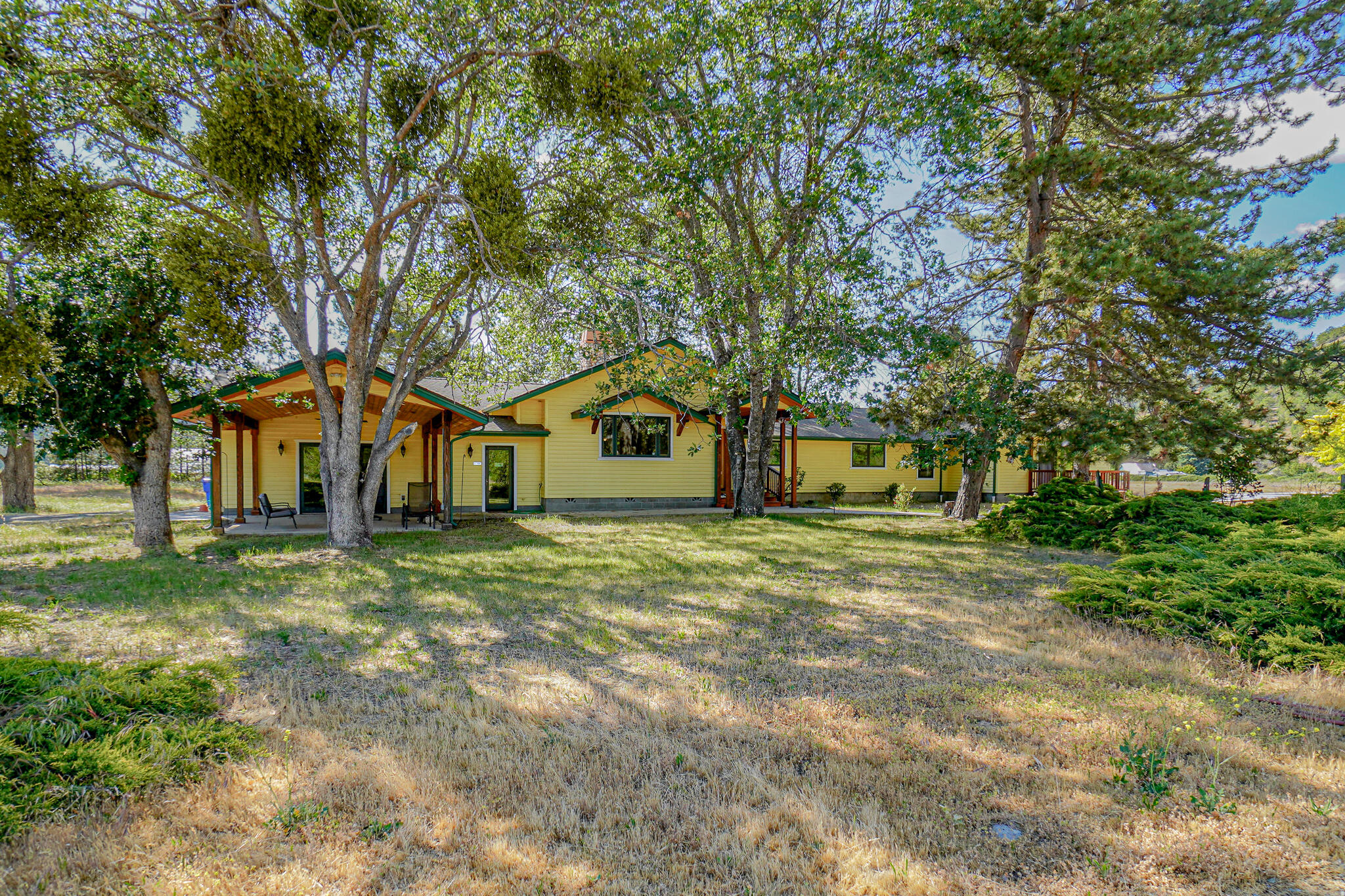 17777 North Applegate Road Grants Pass, OR 97527 - Photo 6 of 104 DSC03094