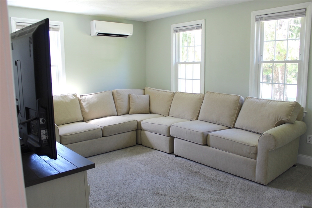 18 Peter Road Plymouth, MA 02360 - Photo 12 of 28 Gallery Image 12