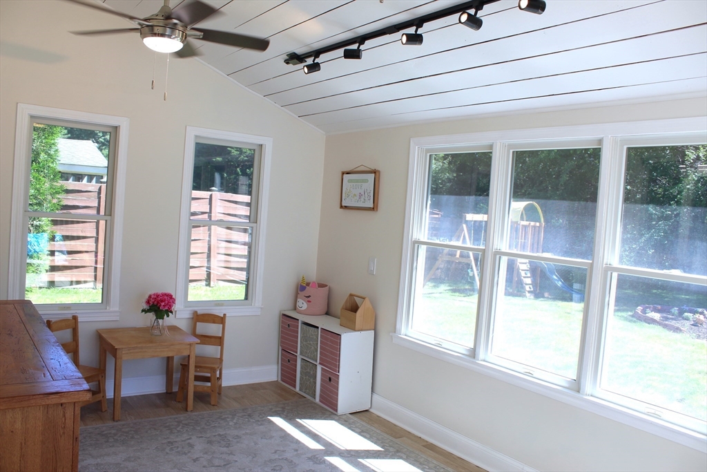 18 Peter Road Plymouth, MA 02360 - Photo 5 of 28 Gallery Image 5