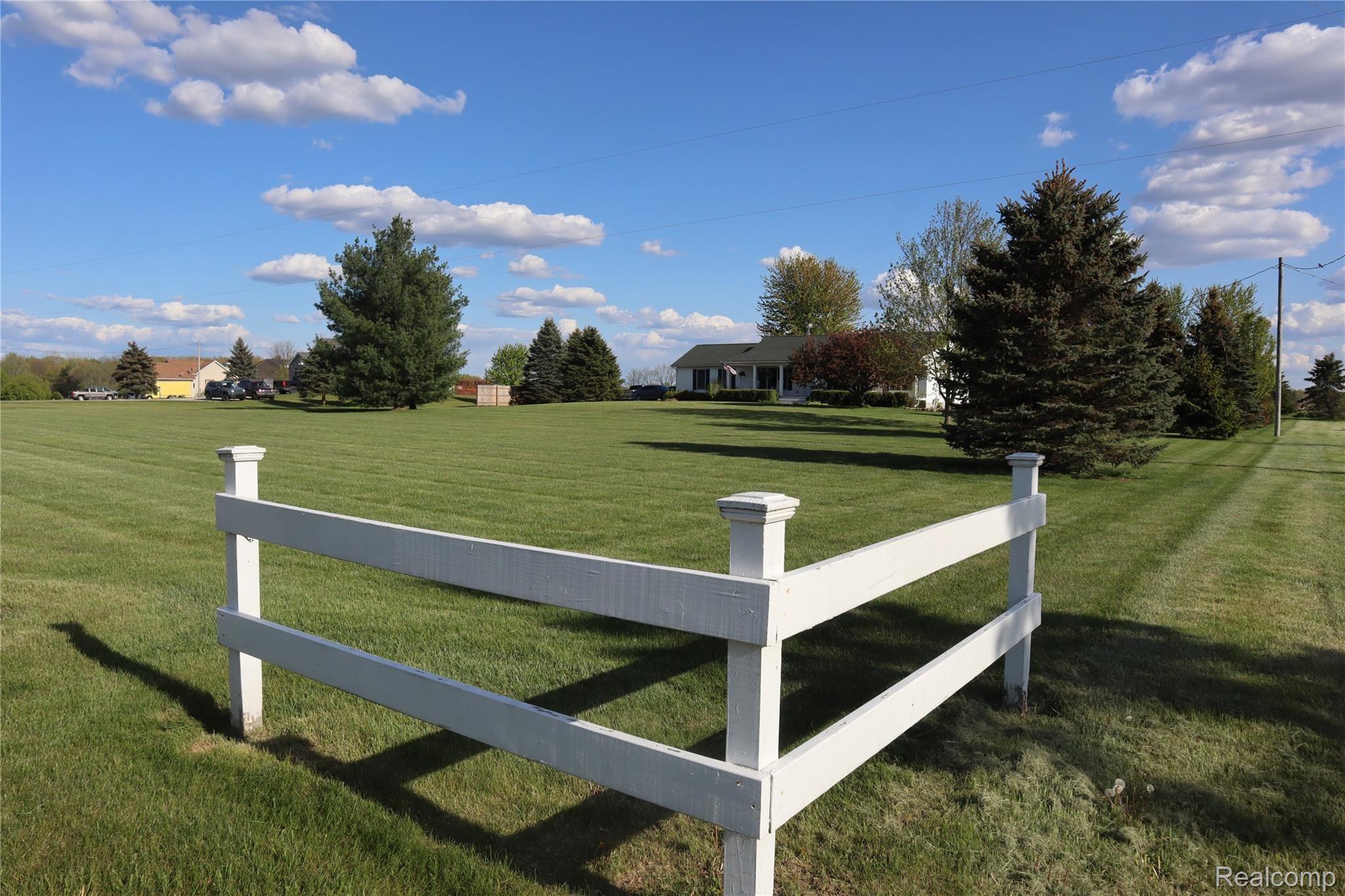 4752 Beard Road Byron, MI 48418 - Photo 27 of 34 IMG_2642.JPG